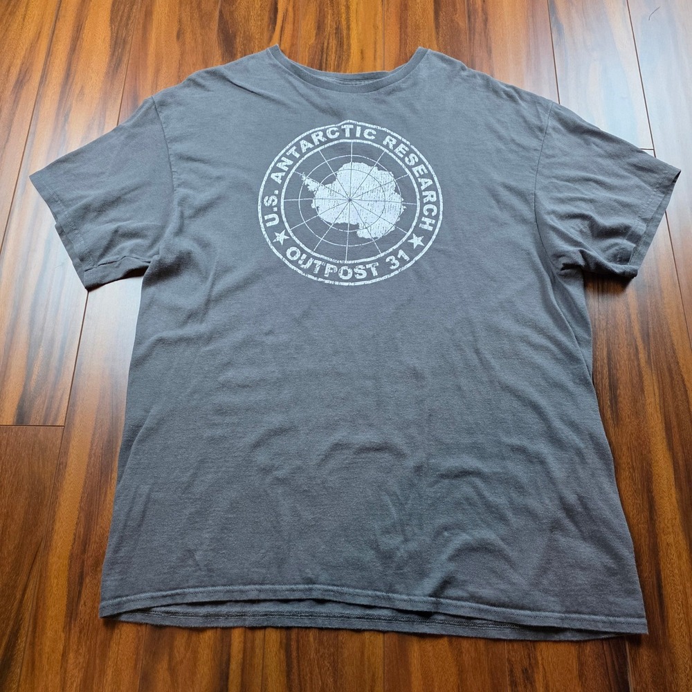 Delta Pro Weight US Antarctic Research Outpost 31 The Thing Gray T-Shirt XL Y2K